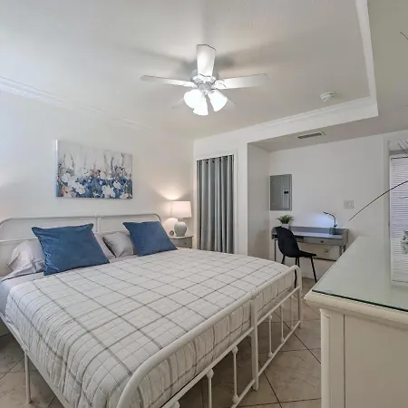 2 Bed-1 Bath With Sunroom, Private Pool And Beach Access! Clearwater Beach Exterior photo